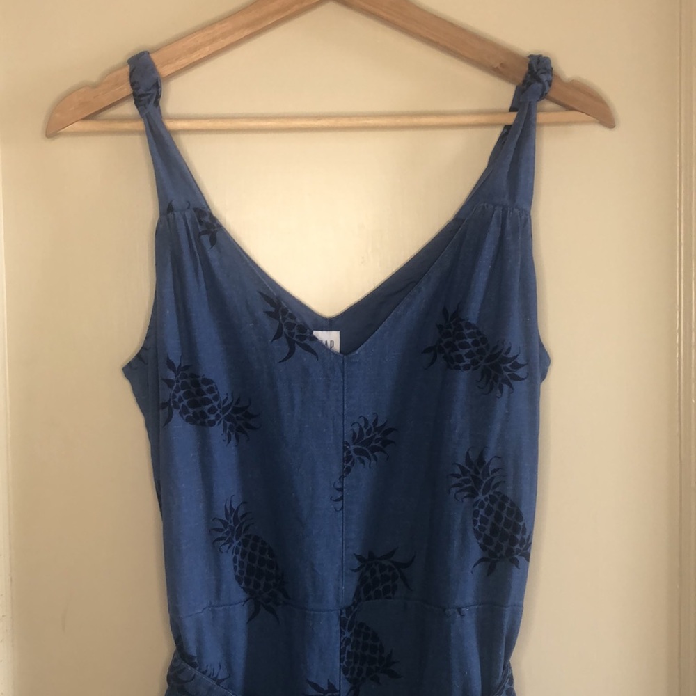 Gap linen blend chambray pineapple print sleeveless jumpsuit
